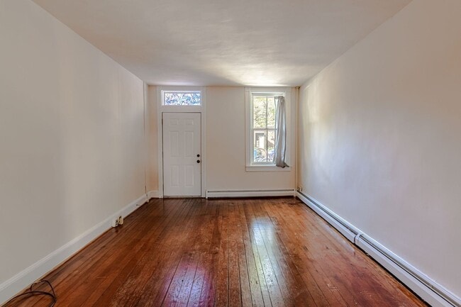 Photo - 833 S Bond St