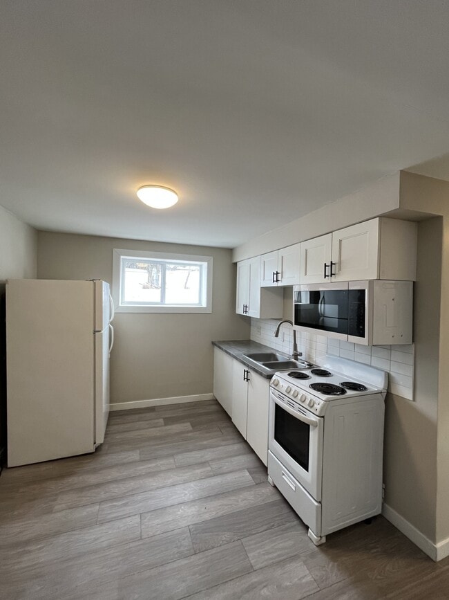 Photo - 200 Spruce St Unit 4
