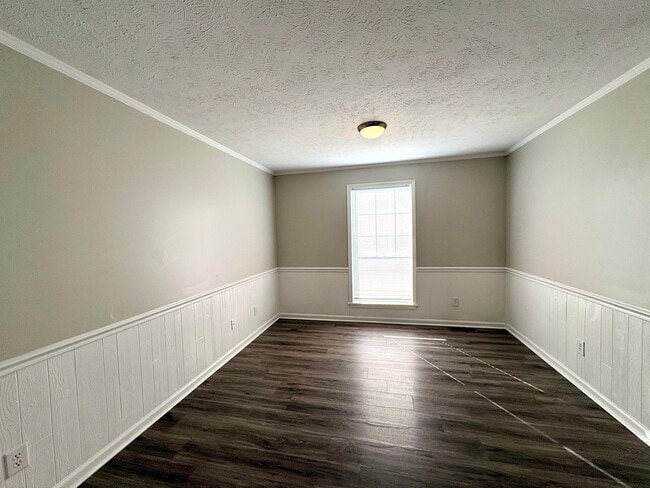 Photo - 84 Hickory Hills Dr