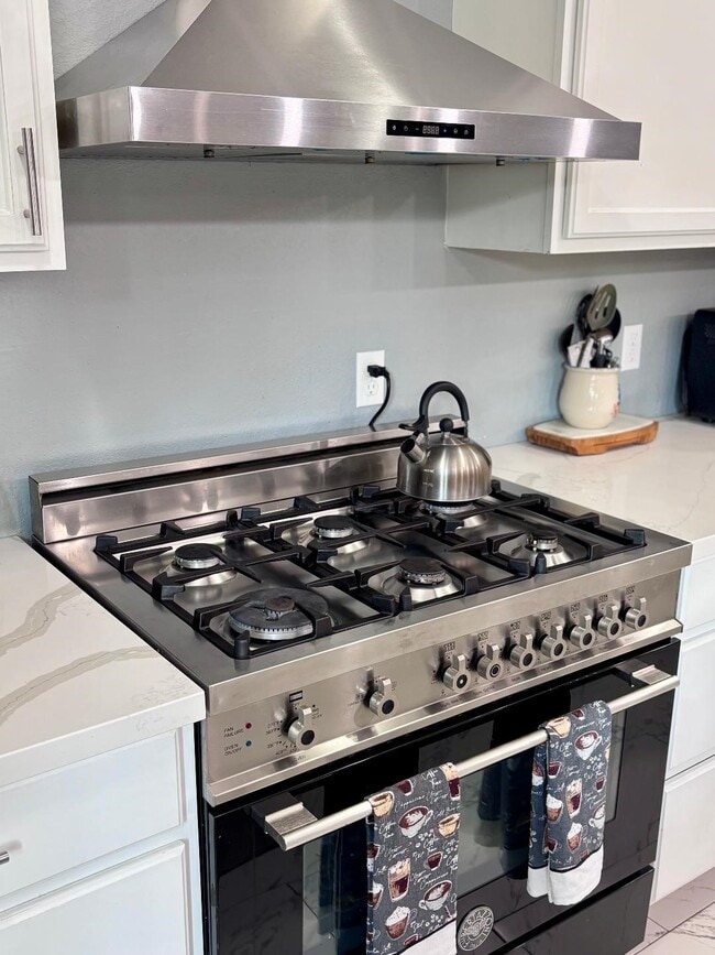 Photo - 301 Tabor St