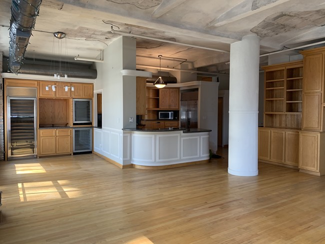 Building Photo - 801 S Wells St Unit 910 Rental