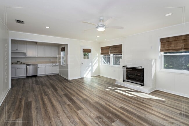 Photo - Beautifully Updated 3 Bed 2 Bath Home in D...