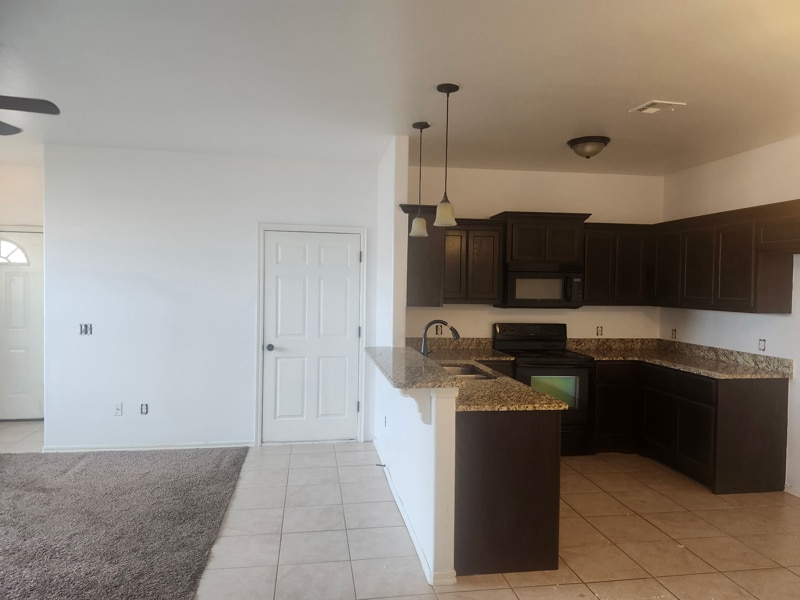 Photo - 332 N Bronco Way