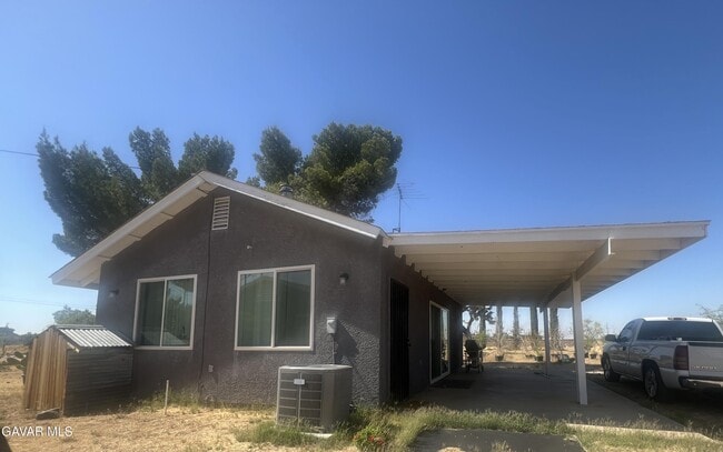 Photo - 40608 13th St W