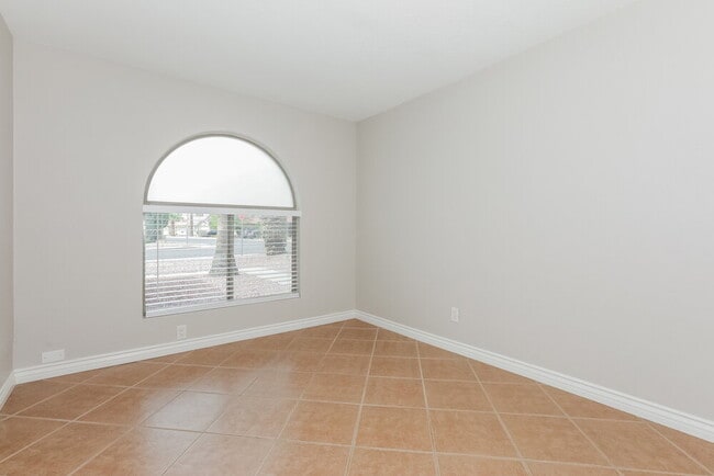 Photo - 1129 N Willow St