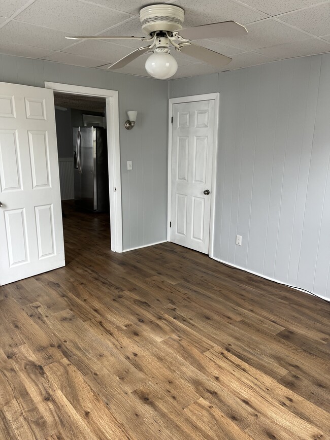 Photo - 528 Kelley St Unidad 3 Bedroom.parking.yard
