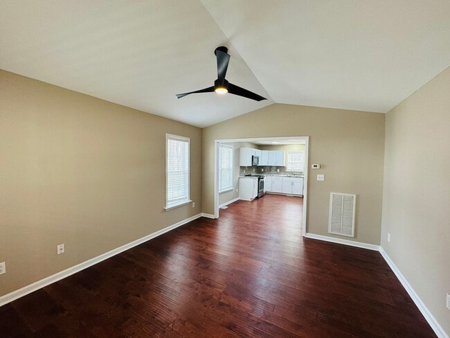6904 Fox Haven Pl