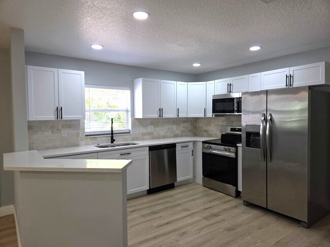 Photo - 3150 Emerson Ave S