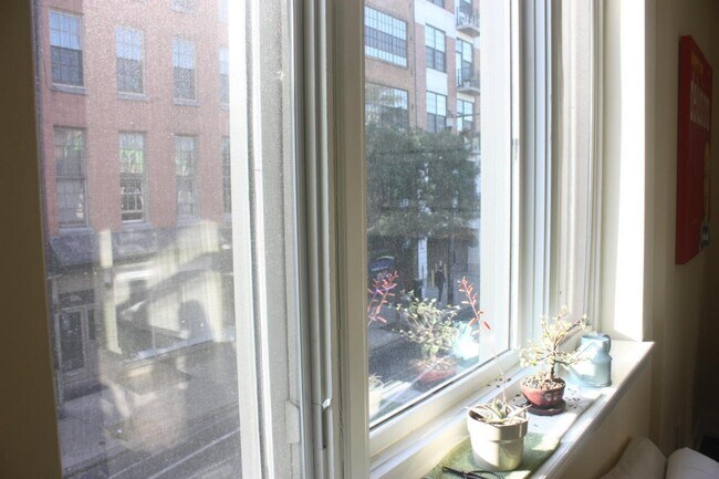 Photo - 105 N 2nd St