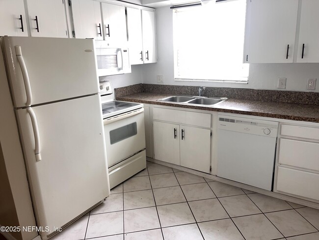 Photo - 5201 Atlantic Blvd Unit 213