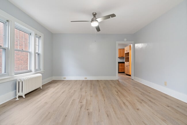 Photo - 5905 Hobart St