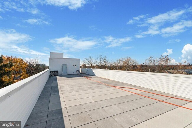 Photo - 5521 Wayne Ave