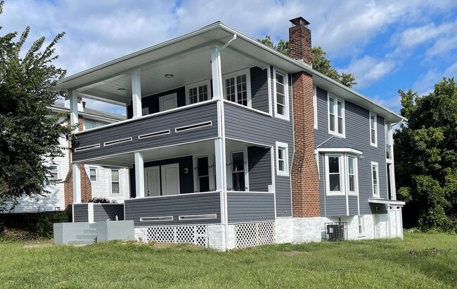 Photo - 3200 Elgin Ave Unit C
