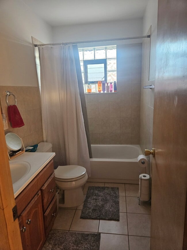 Photo - 3311 W Pratt Ave Unit 2