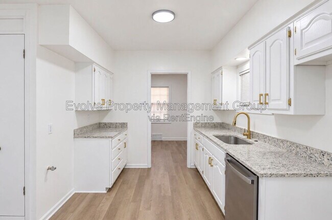 5297 Brantford Ave