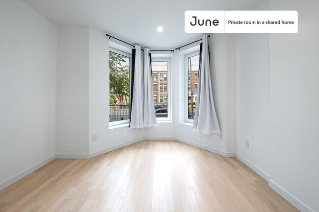 Room in Shared 4 bed/2 bath home in Ditmas Park