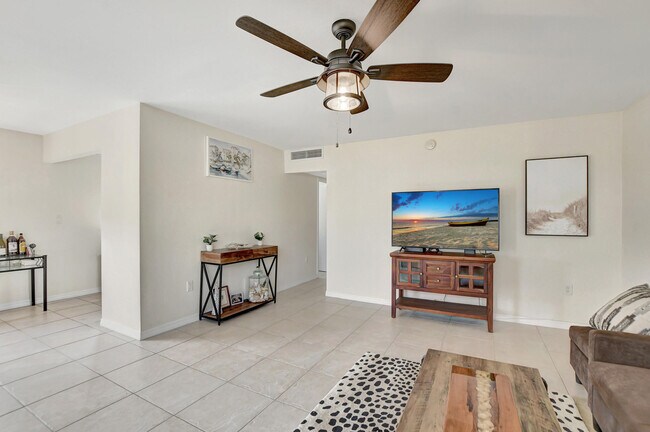Photo - 169 Brittany Terrace