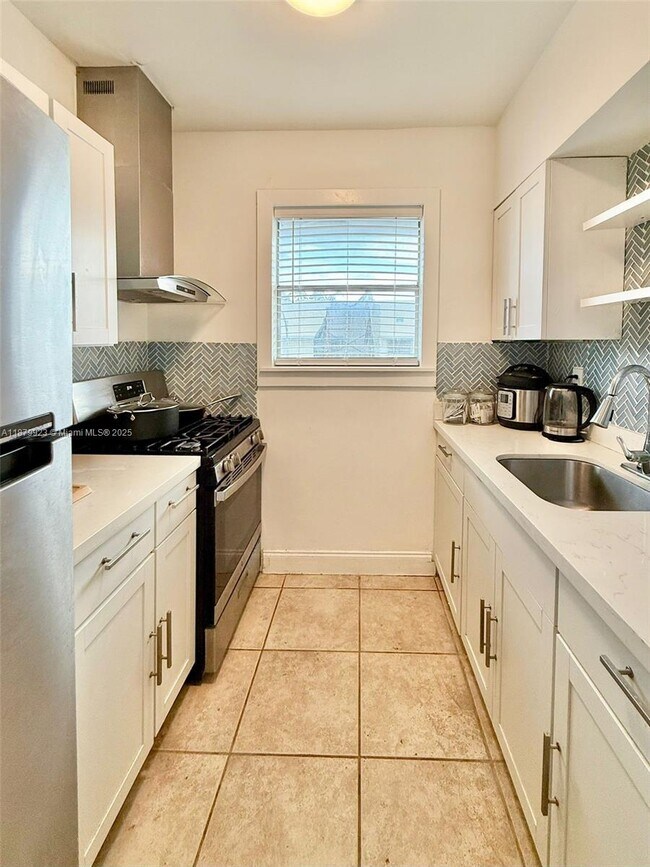 Photo - 900 Jefferson Ave Unit 10