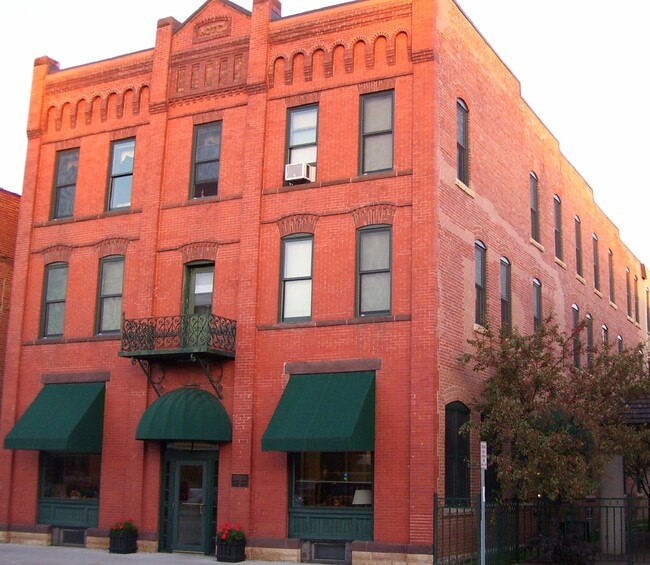 Building Photo - 218 Jefferson St S Unit 101