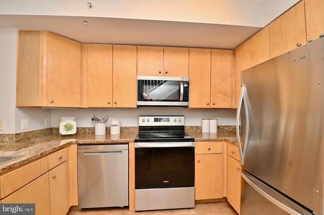 Photo - 616 E Street NW Unit 449 Unidad 449