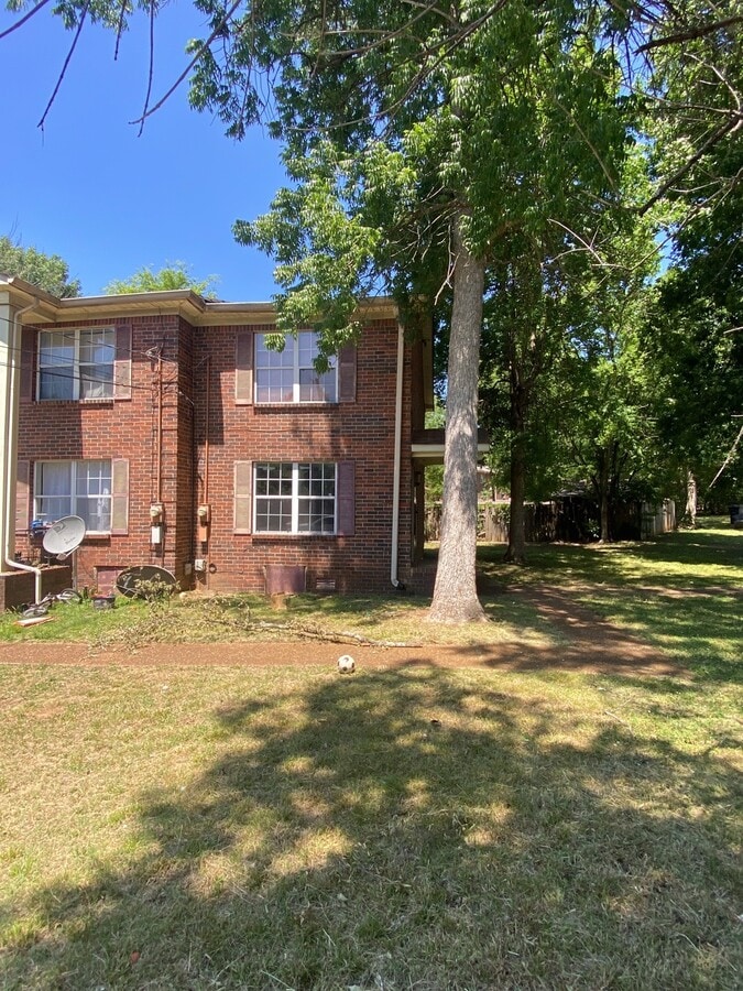 Photo - 807 Holder Ct