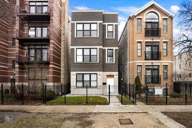Building Photo - 3925 S Indiana Ave Rental