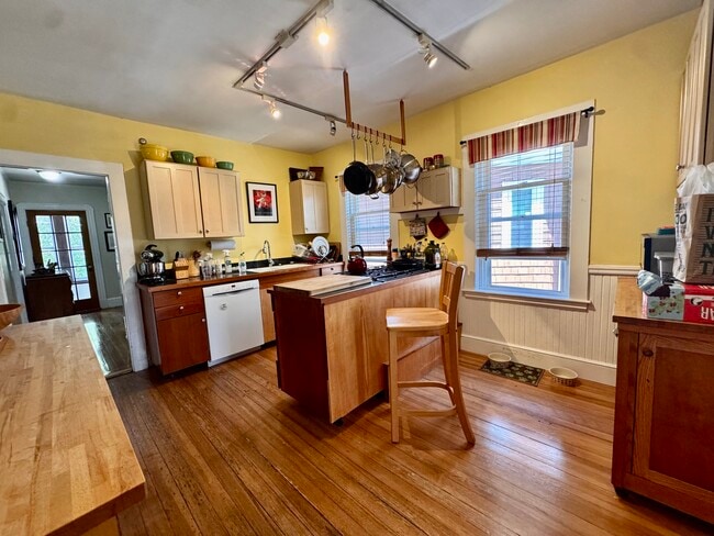 Photo - 88 Yorktown St Unidad 2