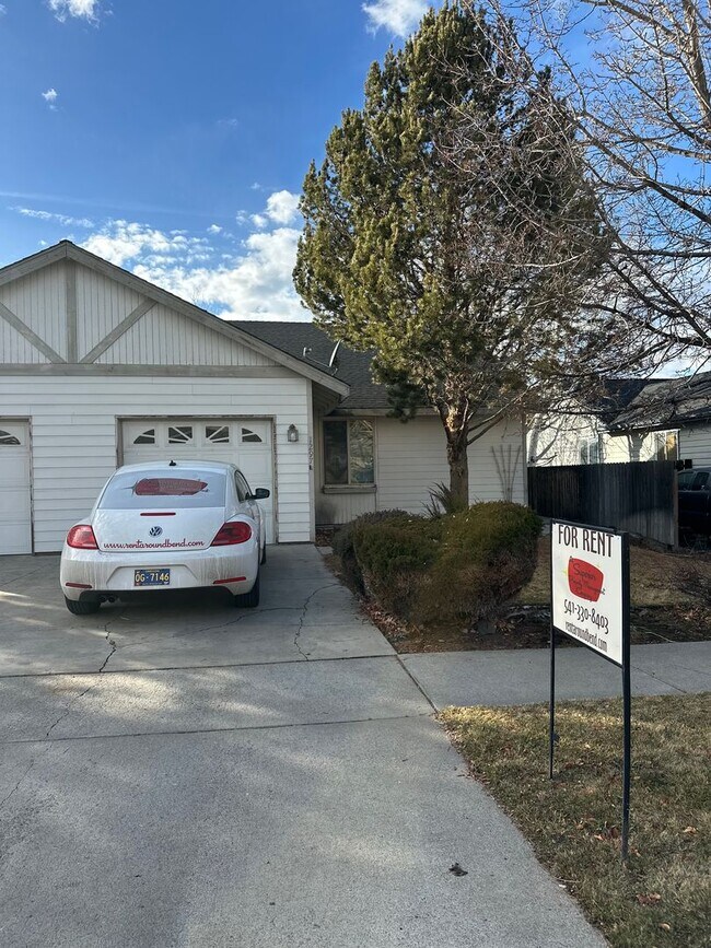 Photo - 1297 NE Dawson Dr Unidad B