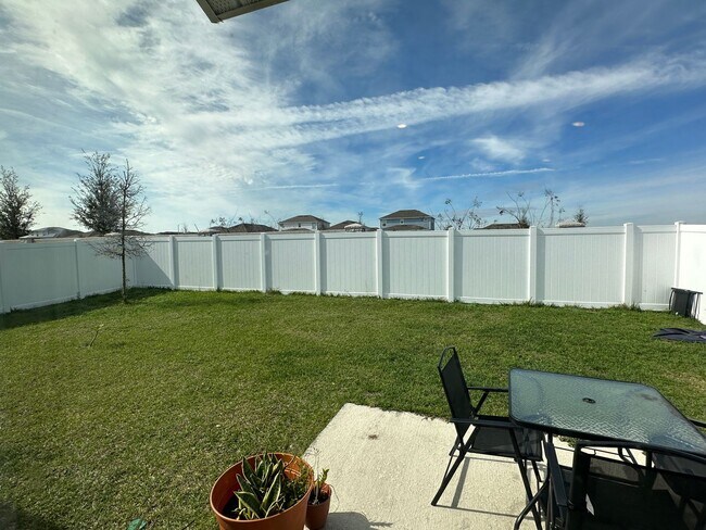 Photo - 4 Bedroom 2 bathroom in Haines City