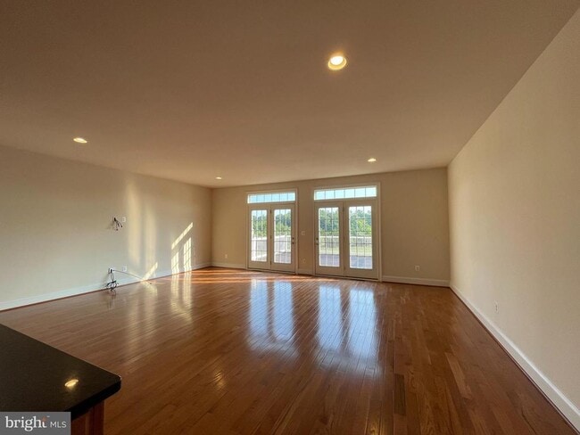 Photo - 44388 Foxthom Terrace