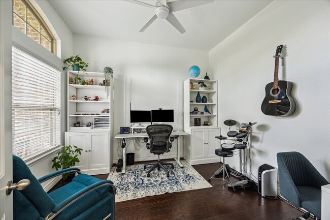 Photo - 3323 Emerald Valley Dr