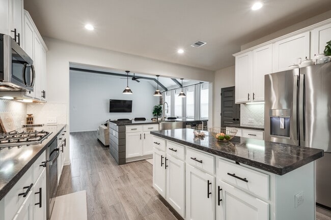 Building Photo - 14231 Angelina Dr