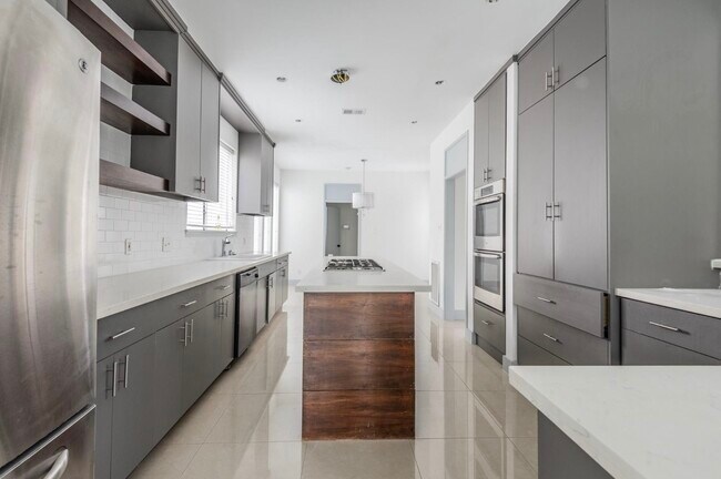 Photo - 1022 Forest Home Dr