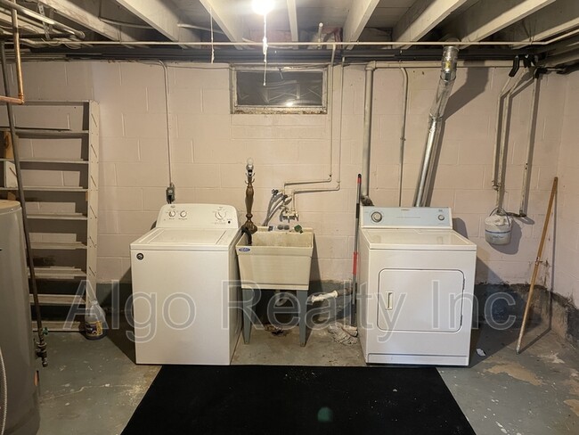 Photo - 3547/3549 Halifax Avenue North - 3549