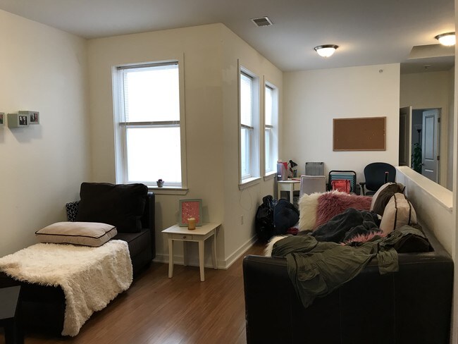 Photo - 2004 N 17th St Unit A