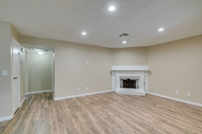Photo - GORGEOUS 2 BEDROOMS CONDO*JUST COMPLETED U... Unit 2 Bldg 17