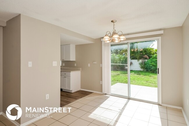 Photo - 2827 Marshall Dr