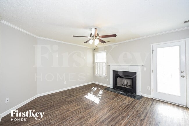 Photo - 423 Aberdeen Cir