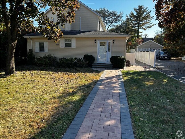 Building Photo - 148 Hillside Ave Rental