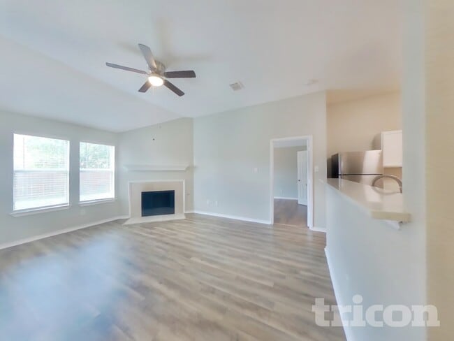 Photo - 2000 Natchez Dr