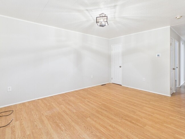 Photo - 3426 Delaware Ave