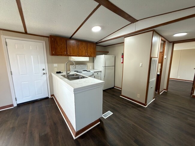 Photo - 963 N Bucks Pocket Rd SE