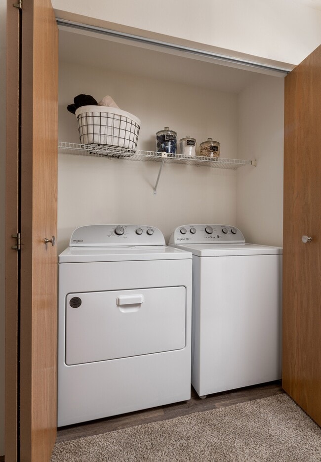 Manchester Oaks In-Unit Washer and Dryer