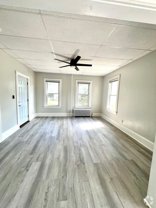 Building Photo - 136 Church St Unit 2nd Floor Rental