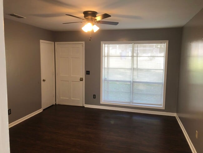 Photo - r6030 Unit 1