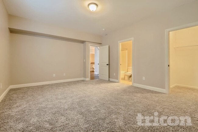 Photo - 216 Fannin Ln
