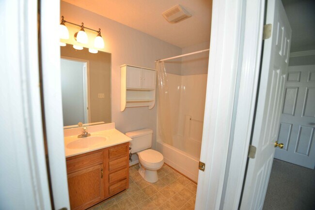 Photo - Spacious 4BR/2.5BA East End Cape Cod