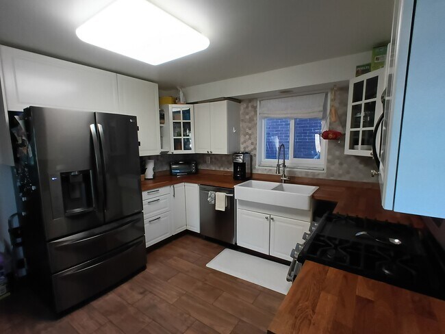 Photo - 1704 Monongahela Ave