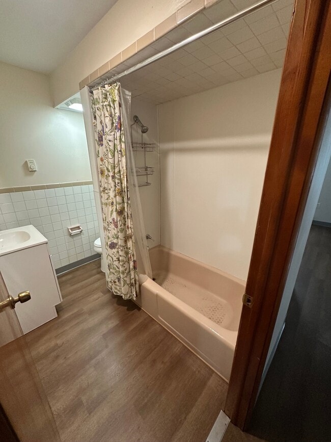 Photo - 111 Sunbury St Unit 2