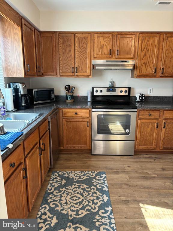 Building Photo - 37285 Martin St